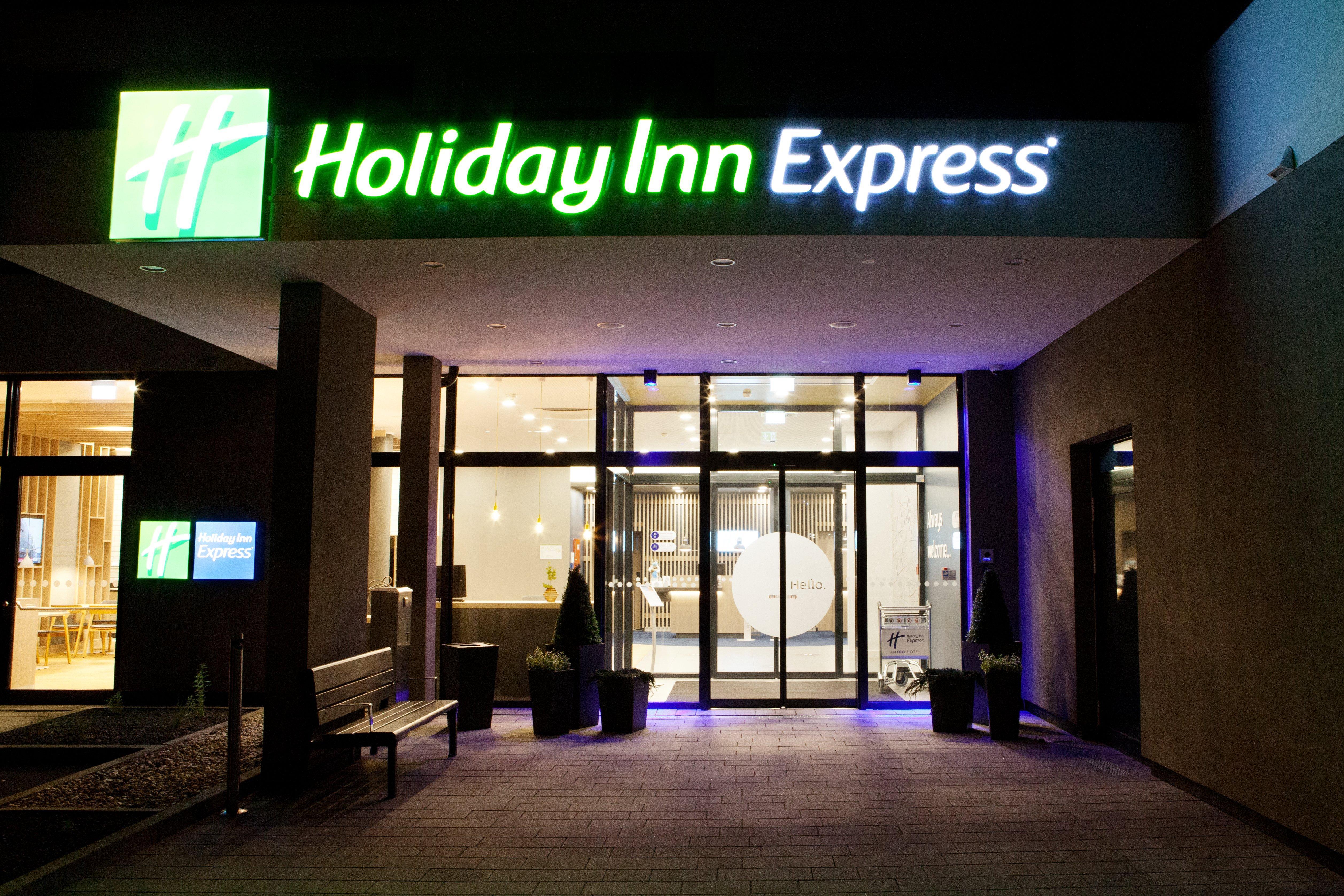 Holiday Inn Express - Реклингхаузен Экстерьер фото